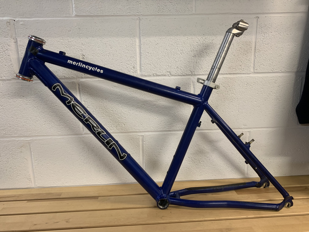 12401628-2863-41D2-9A24-E4F7D37AC0A5