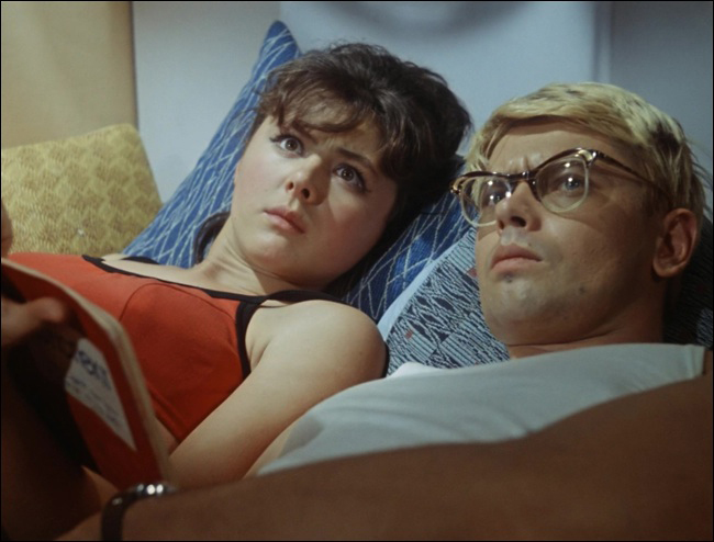 MV5BZTdiODQ1Y2QtNGQzNi00MWRiLThjZTQtODc0YzkxMmRmNDQ4XkEyXkFqcGde