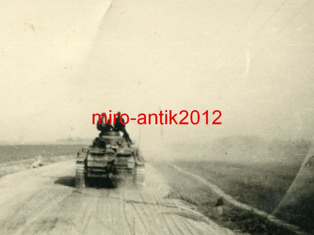Wehrmacht, Panzer auf dem Marsch, Einschließungs
