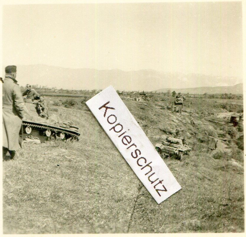 Griechenland , Panzer im Gelände