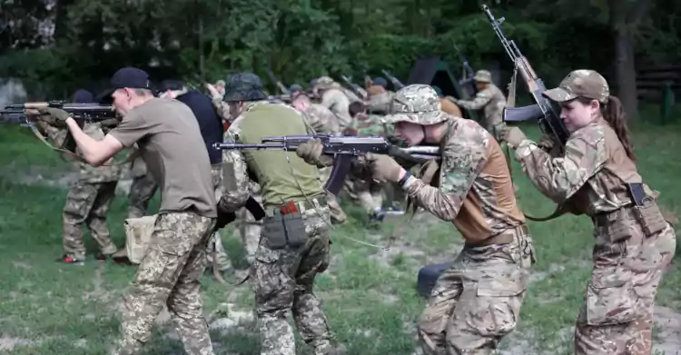 „Kovokite! Ukrainoje kariai savanoriai „visi žuvo arba sužeisti“, o nauji mobilizuotieji ten ne savo noru
