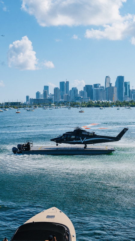 ILandMiami MUV Heliboat floating helicopter platform