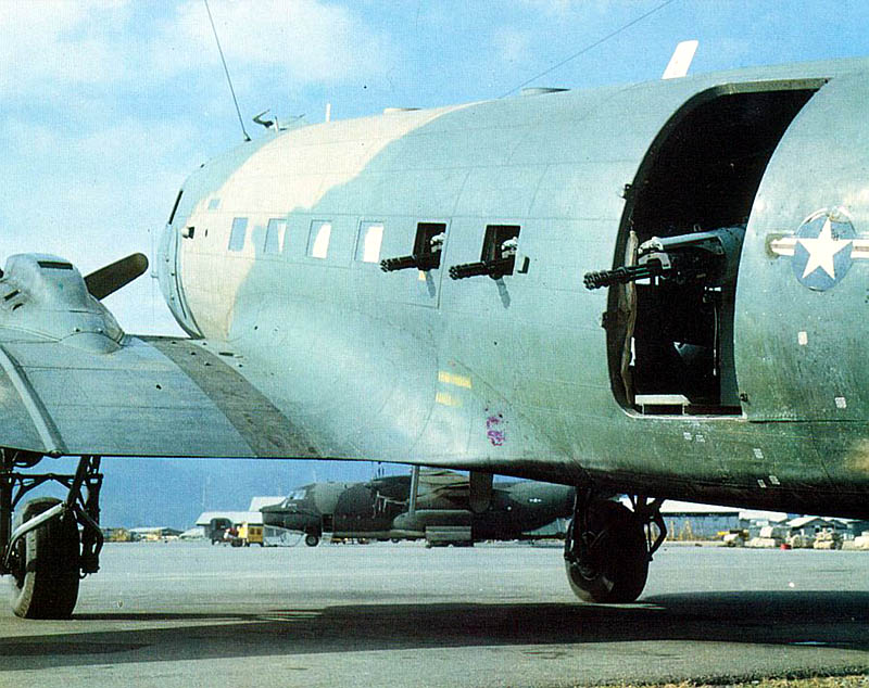 https://i.postimg.cc/PqdyjgPk/otvaga2004-gunship-ac47-miniguns.jpg