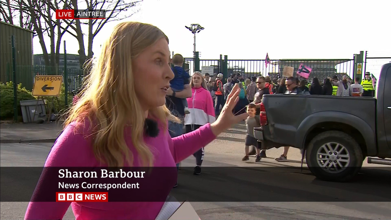 04.15 - 17.35.00 - BBC Wales Today. News and weather from BBC Wales. ....ts_snapshot_00.41.403