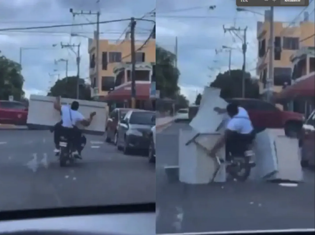 Pareja se hace viral por llevar un enorme mueble en moto: se les rompió