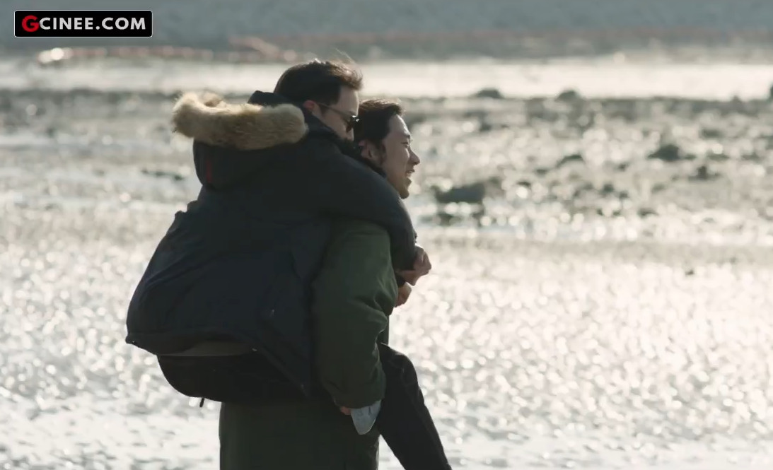 One-Bed-Two-Hearts-(5)