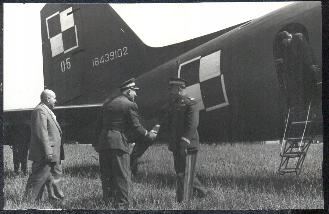 Lisunow Li-2T lic. Douglas Commercial DC-3 przekonstruowany