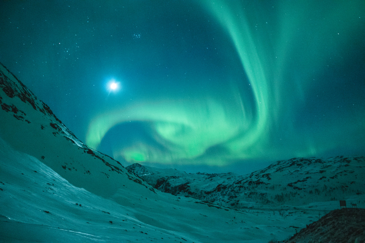 turquoise-Aurora-Borealis.jpg