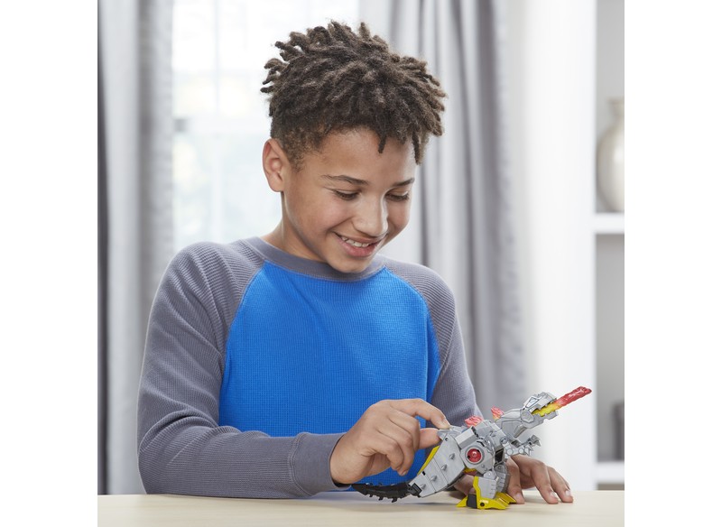 Transformers-Cyberverse-Ultra-Grimlock-010