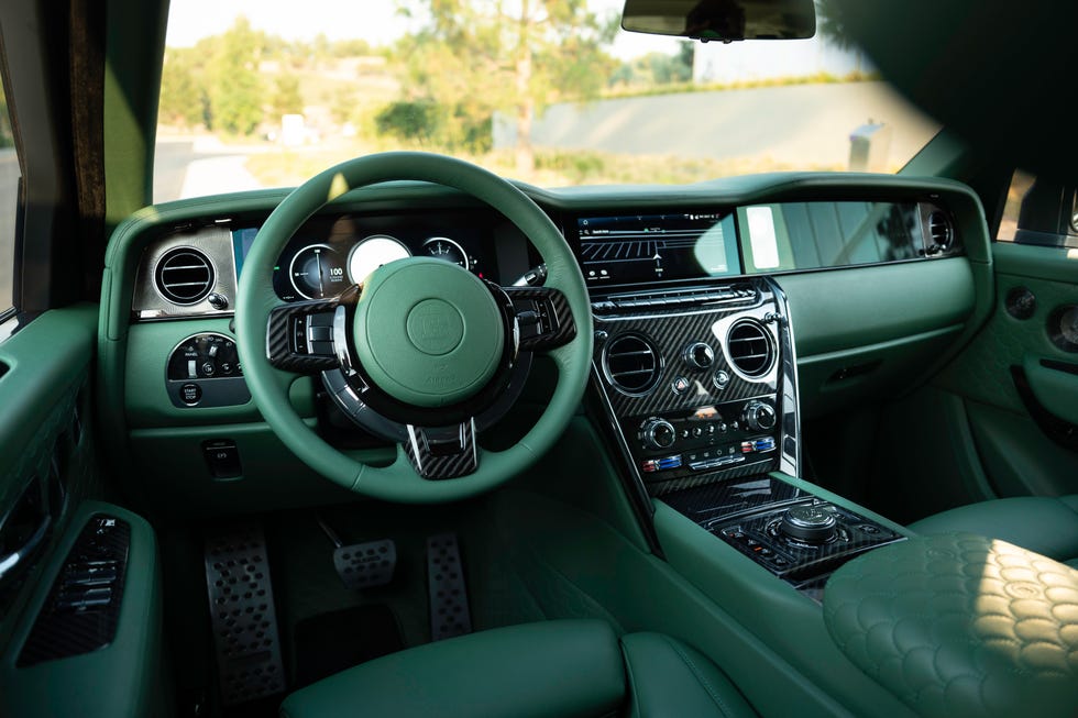 rolls-royce-cullinan-brabus-2025-4-68ad75ae9b72d.jpg