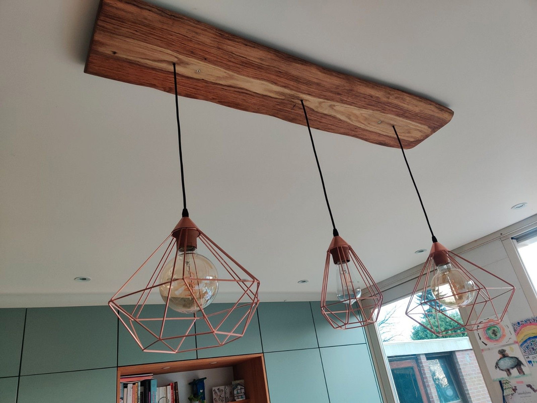 Eiken plafondplank met lampen