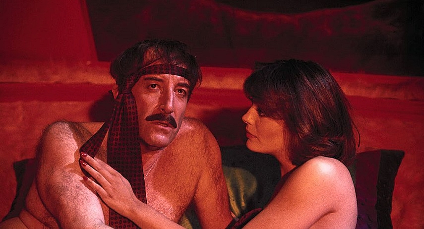 TOM-JONES-DON-BLACK-PINK-PANTHER-STRIKES-AGAIN-FOTOR.jpg