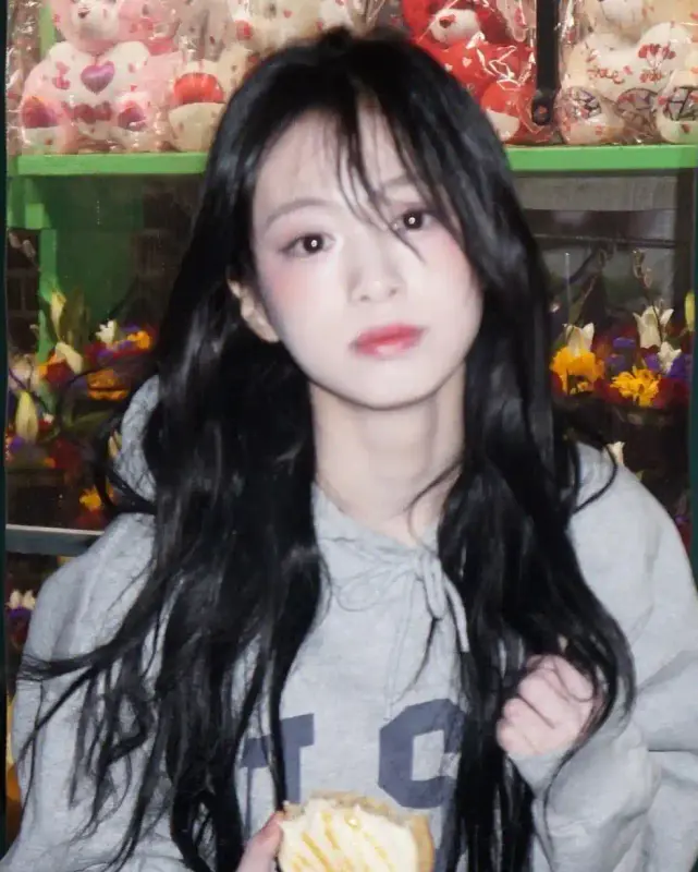 20250525_173247_copy_984x1228