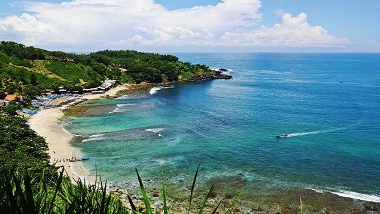 Pesona Pantai Menganti, Wisata Populer di Selatan Jawa Tengah
