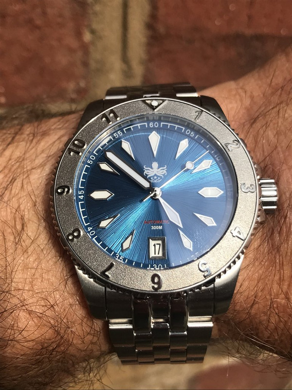 18E3C49E-916A-4B8D-904D-531400305FD5