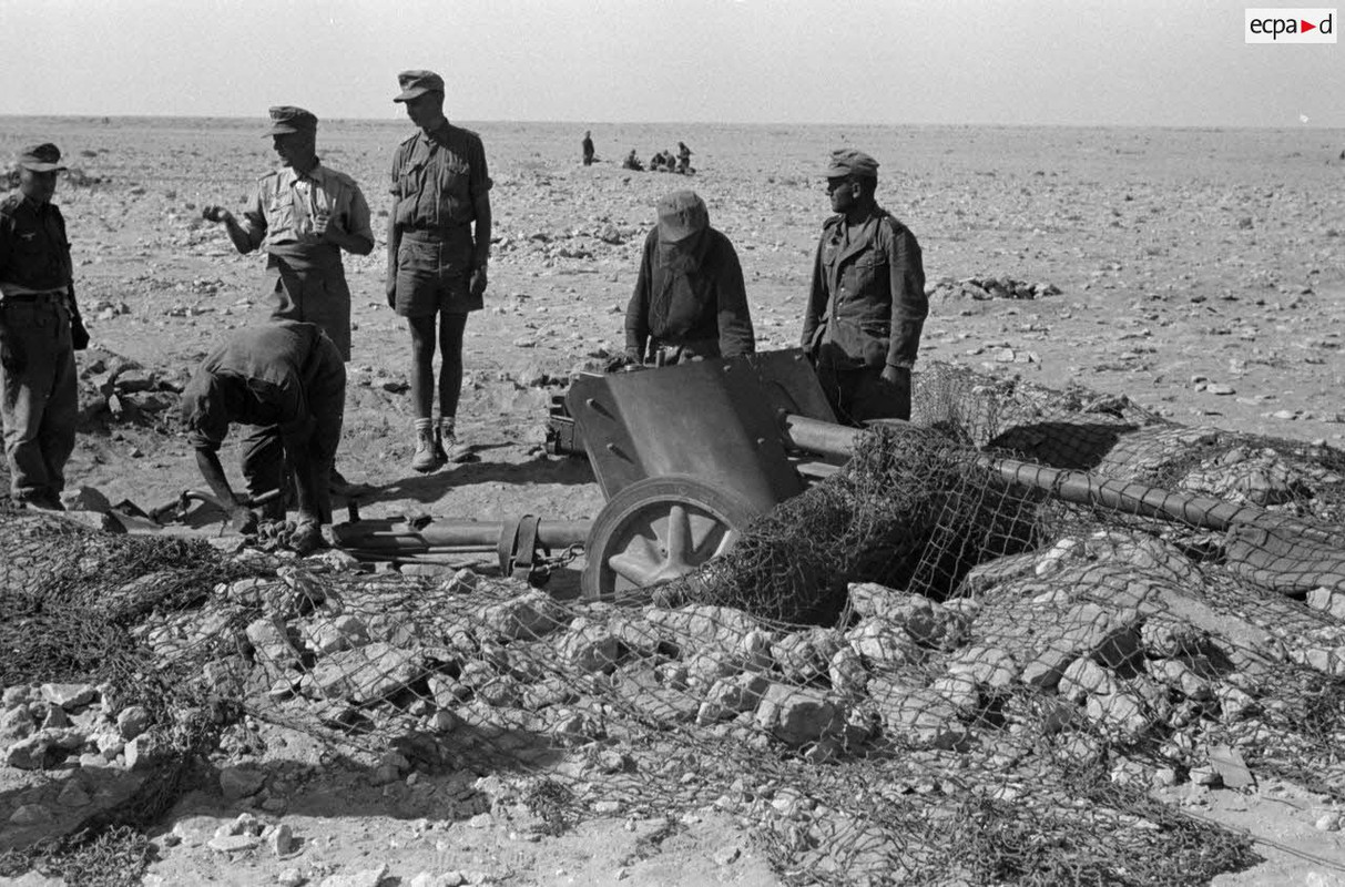 Service de pièce d'un canon antichar 5 cm PaK 38.2