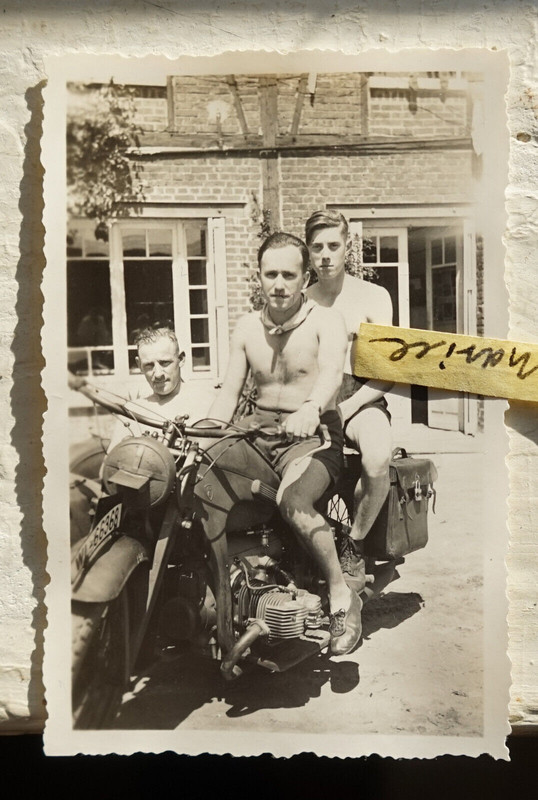 Foto alt Wk2 schweres Motorrad Zündapp Soldaten Oben ohne WL Kennzeichen Tarnun