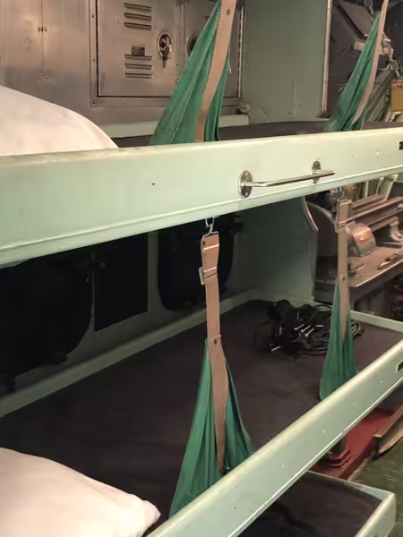 98-aft-torp-room-04.avif