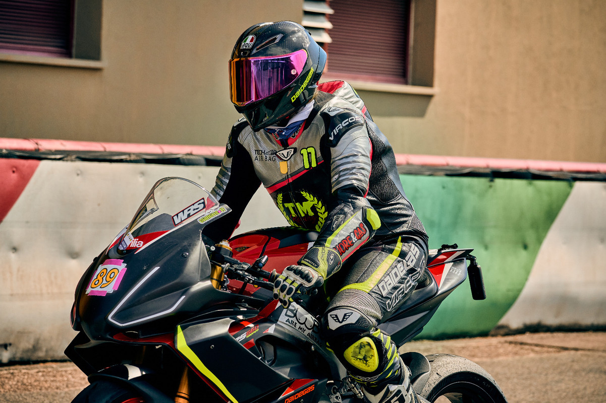 E4870289-70F1-4C13-9367-697F59CAEC57