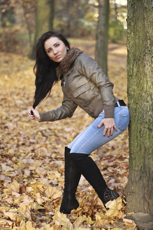 tight jeans goblin Alicia B.