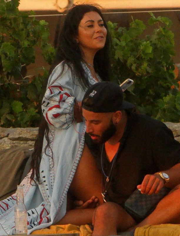 UpskirtStars.Com (10)