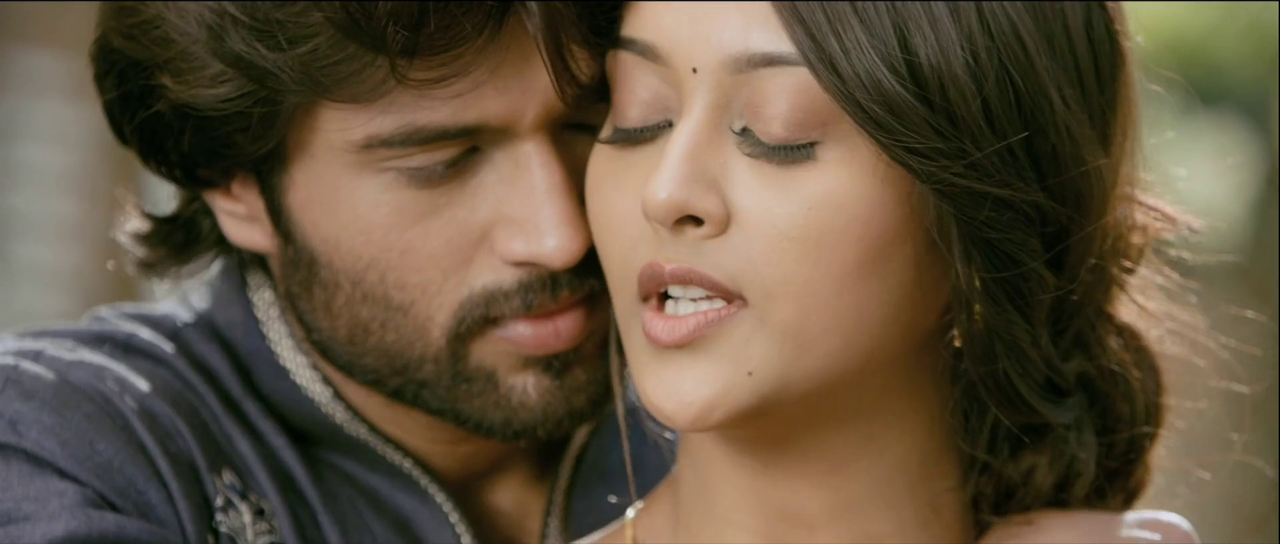 vlcsnap-2025-04-22-23h49m17s900