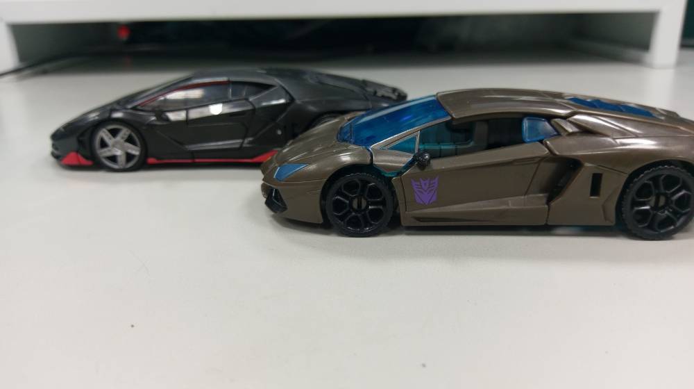 The-Last-Knight-Deluxe-Hot-Rod-11