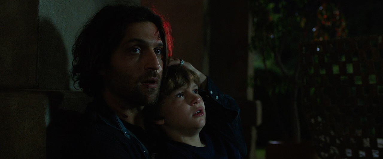 Lights Out 2016 (1080p x265 10bit Tigole).mkv_snapshot_01.14.45_