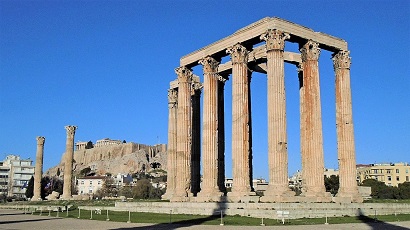Why did ancient greek architects rarely use arches?  Temple-of-olympian-zeus-athens-3