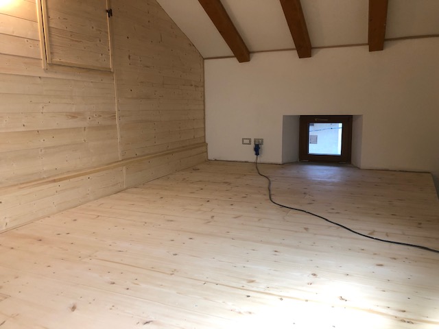 mezzanine from up:328,5 wall