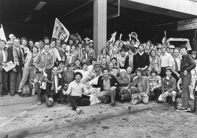 [Image: Nottingham-Forest-fans-prepare-for-a-tri...n-1980.jpg]