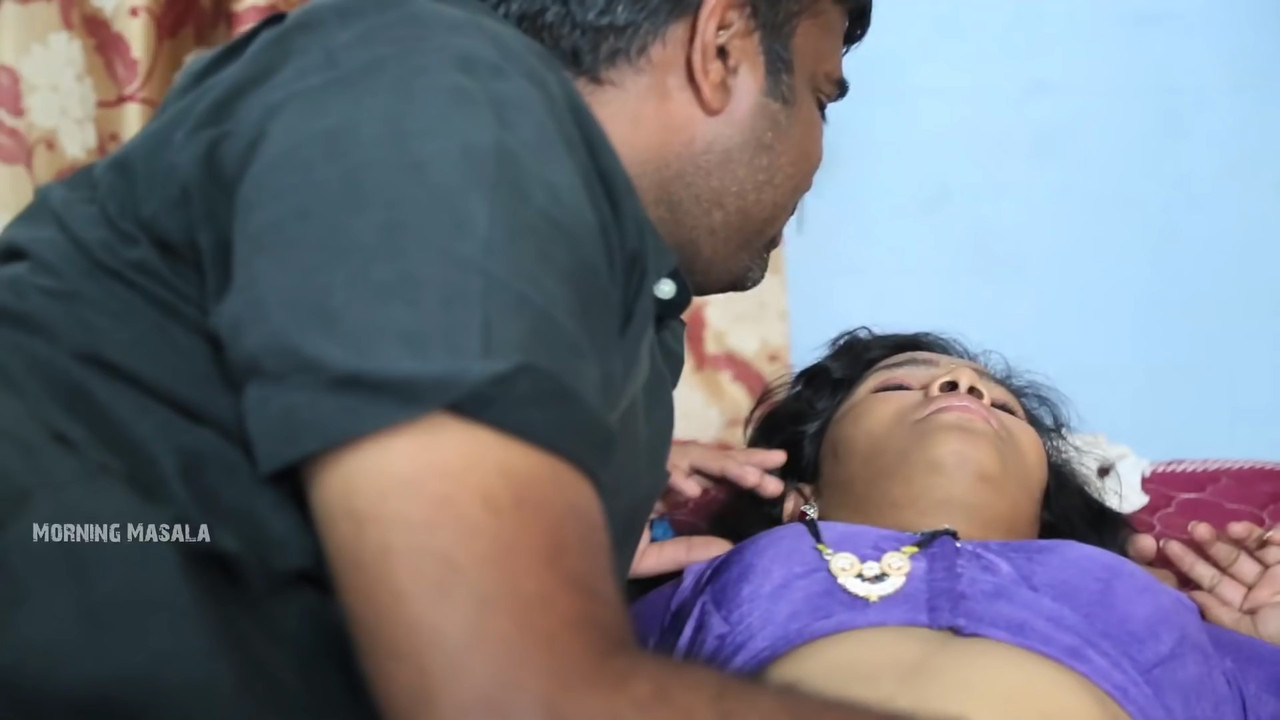 Anjali Aunty Romance With Doctor - YouTube.mp4_snapshot_07.23_[2021.10.12_13.29.42]