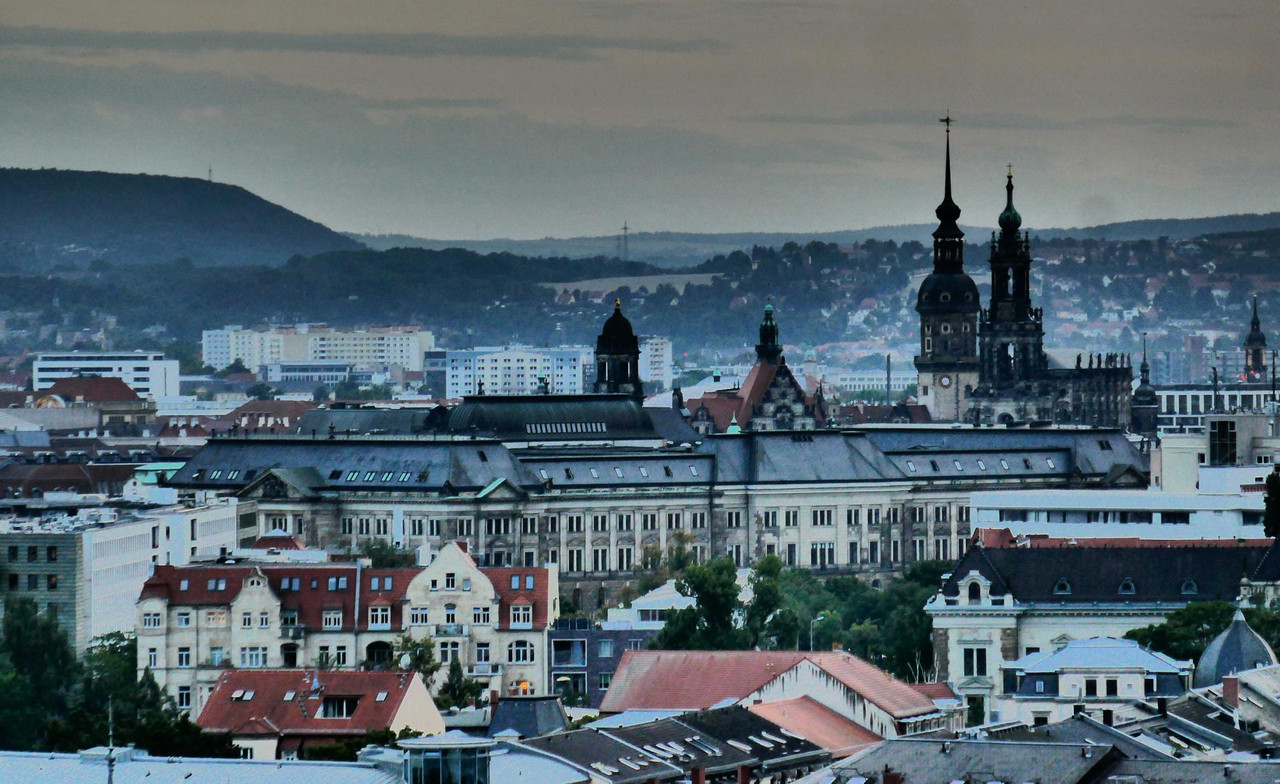 Bild: https://i.postimg.cc/PqxyT0YT/P1300001.jpg