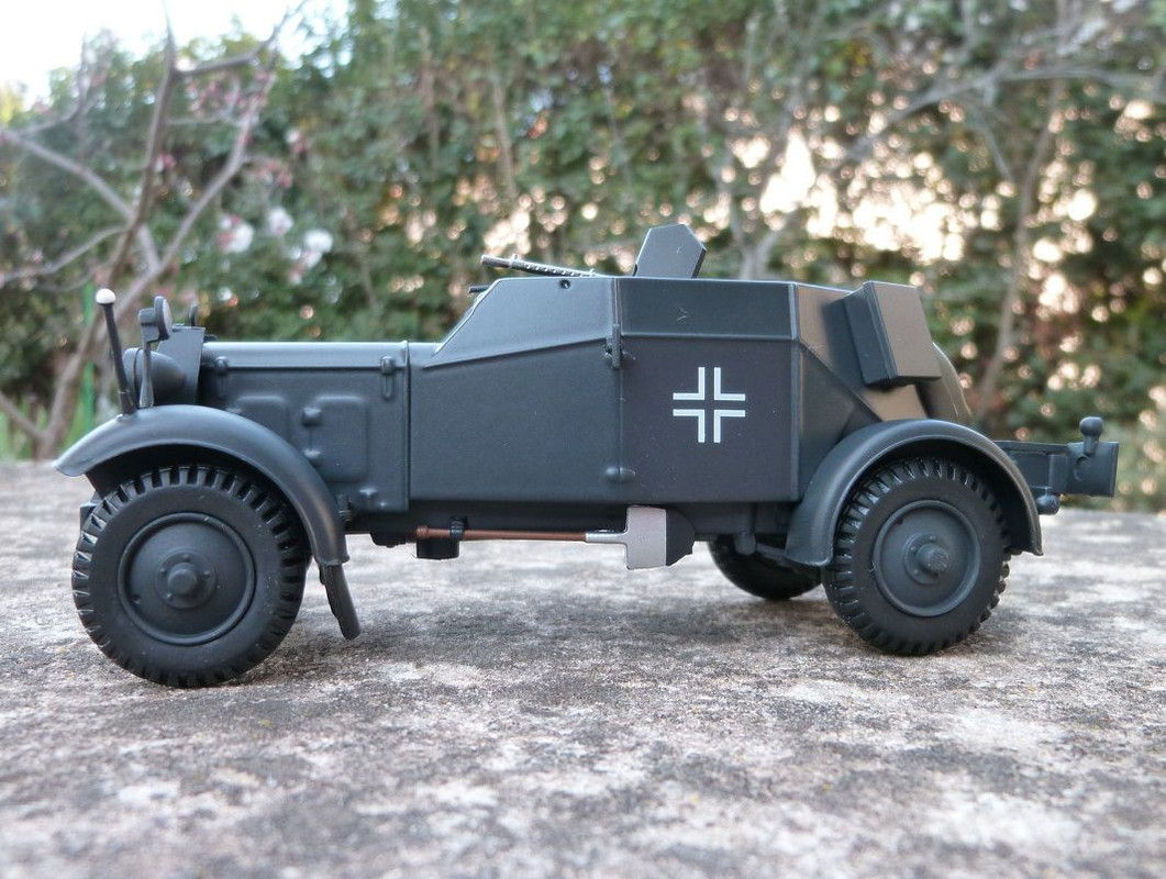 Altaya/IXO  1/43e - Page 6 Kfz-13-jpgju