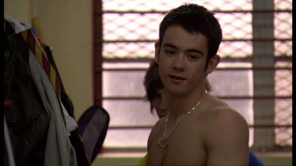 vlcsnap-2011-05-29-17h29m10s222