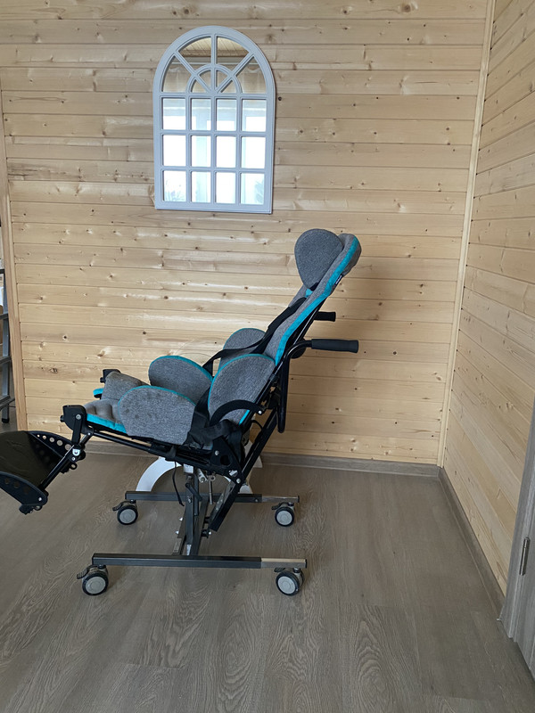 64AB7986-0F09-4DE9-9B65-8EFB9A4F2FB0