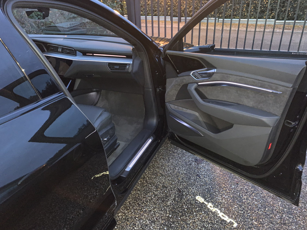 D6595B8D-D51C-4D76-A6AF-EAC0D6798E21