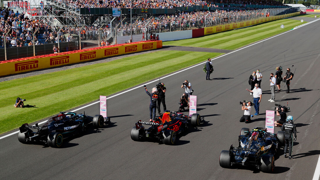 Verstappen-Hamilton-Bottas-Formel-1-GP-England-Silverstone-17-Juli-2021-169Gallery-f32737de-1815123