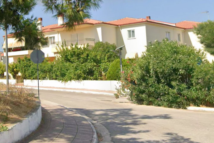 ΠΑΡΕΜΒΑΣΗ ΤΗΣ ΚΟΙΝΟΤΗΤΑΣ ΧΑΛΚΕΙΟΥΣ ΓΙΑ ΤΙΣ ΕΡΓΑΤΙΚΕΣ ΚΑΤΟΙΚΙΕΣ