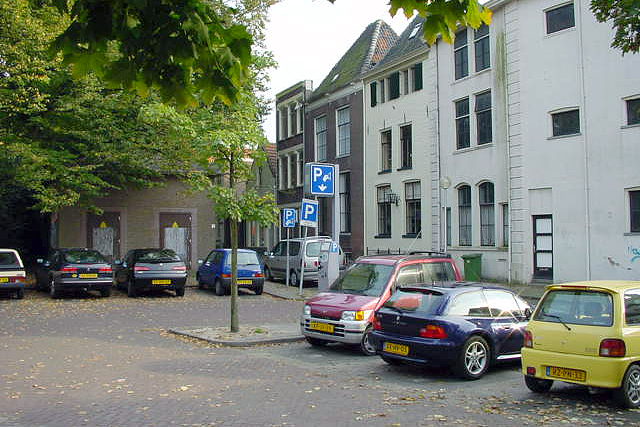 Parkeerplaats-Menno-v-Coehoornsingel-2001-DSC00182.jpg