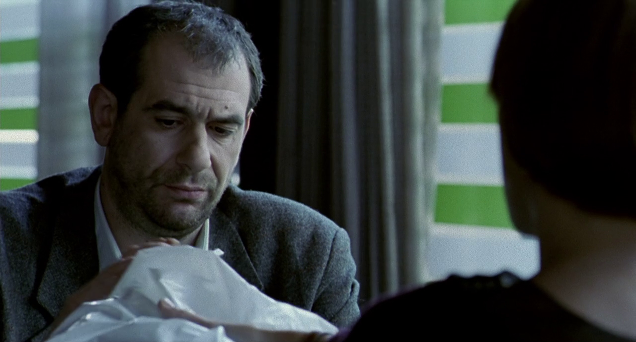 vlcsnap-2024-12-26-19h18m52s941