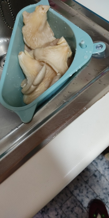 Strainer,triangular,sink,drain,basket,fruit,vegetable,cup,suction,kitchen,sponge,rack,storage,filter