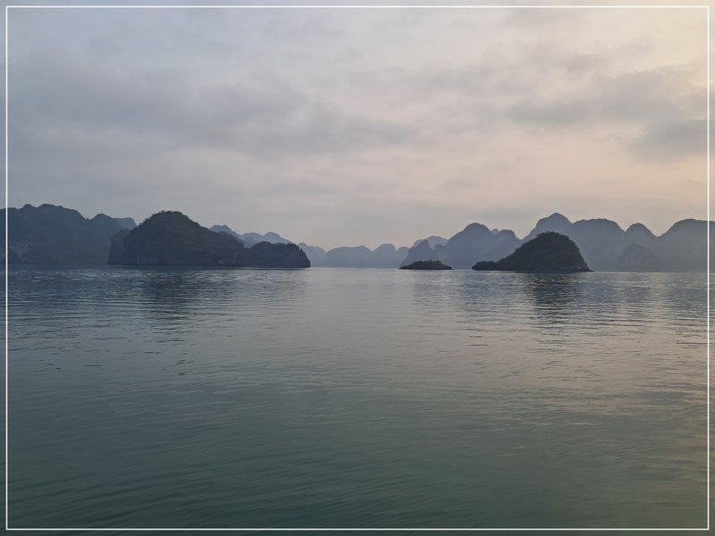 Fin del crucero y traslado a Hanoi. - De la bahía de Halong a los templos de Angkor (2)