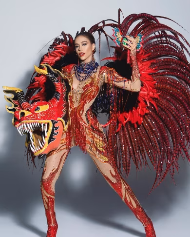 diana-silva-traje-tipico-1.avif