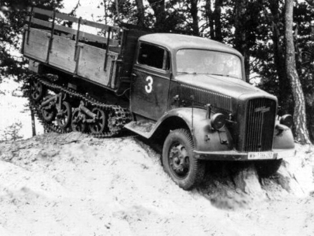 Vehículos en la WWII Opel-Blitz-Maultier-Sd-Kfz-3