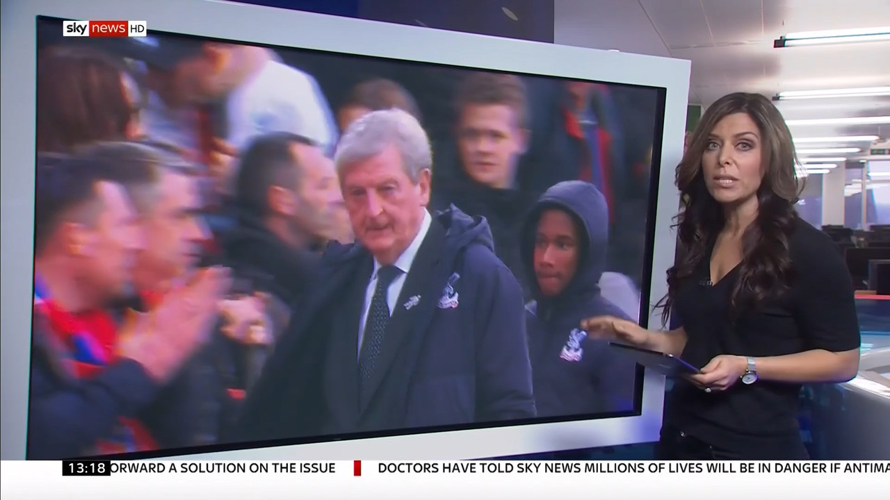 30 December - 13.00.00 - Sky News. Live coverage of main weekend
