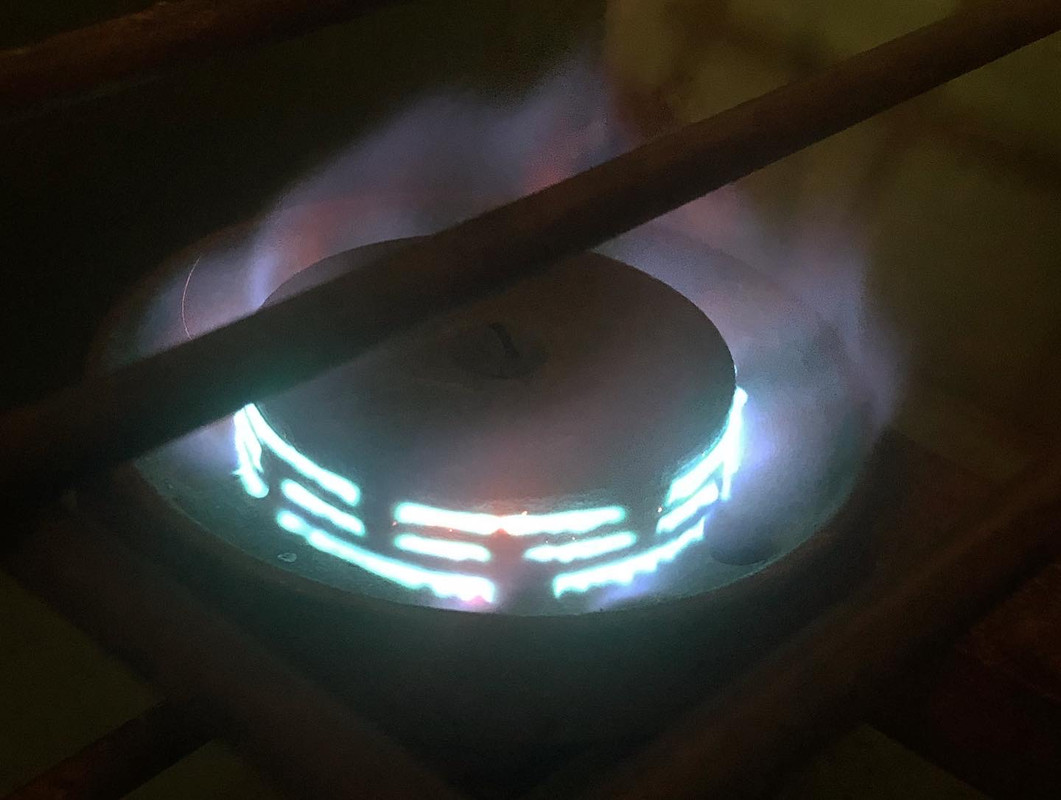 1760AEA8-F61C-4277-BCE2-2B19D74A78B6