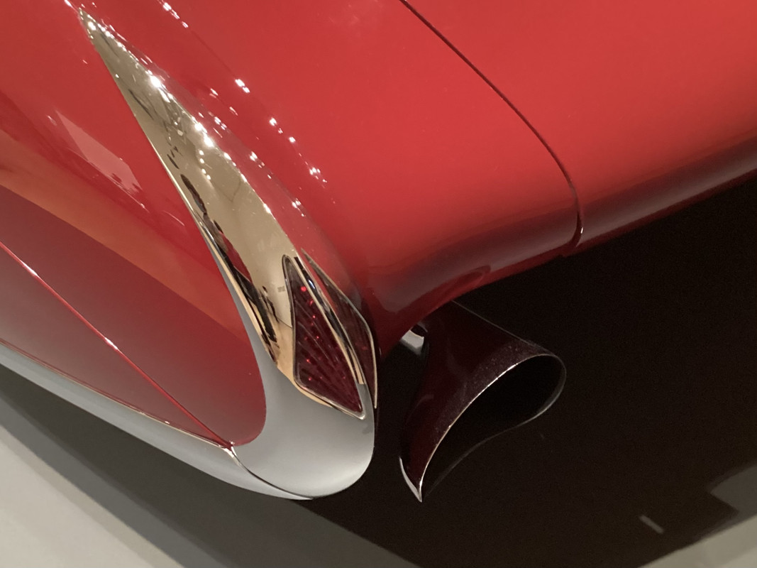 98311503-ACD0-400E-8E90-217766E8FA11