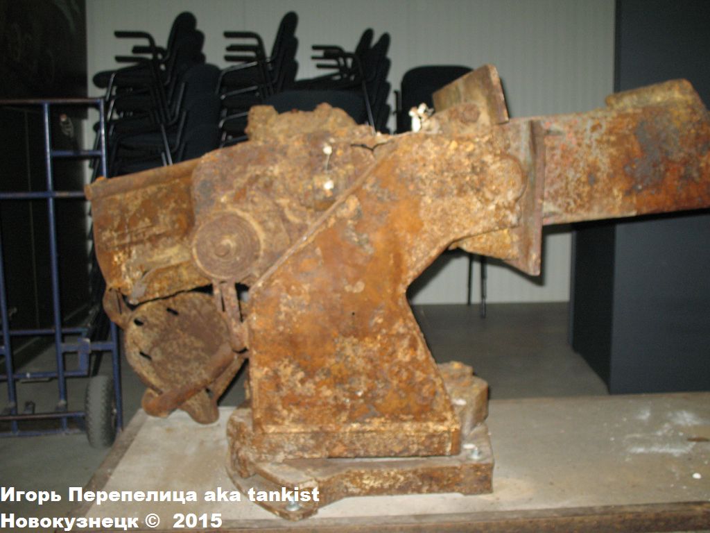 Kanone 37_Overloon_018