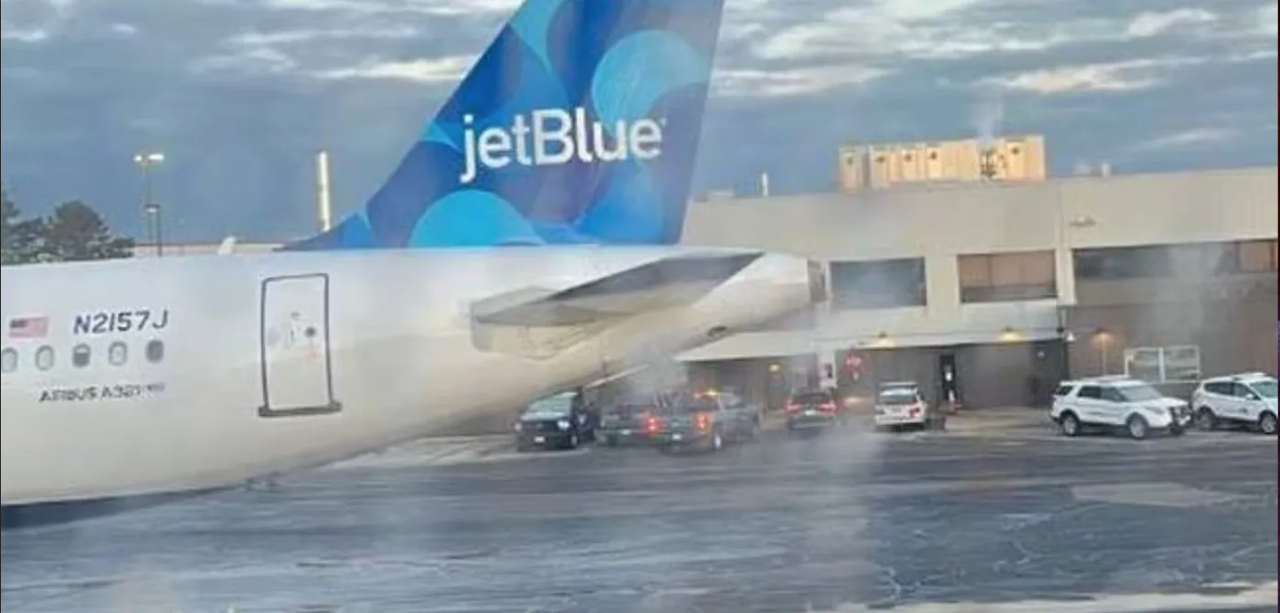 Surge video del choque de dos aviones de JetBlue en un aeropuerto de Boston